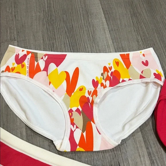 Body By Victoria size Small Hiphugger new without tags - Picture 2 of 8